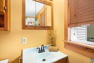 830 N 1st Ave E, Duluth, MN 55805 - Photo 19