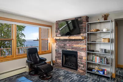 21 E Wisconsin St #203, Grand Marais, MN 55604 - Photo 9