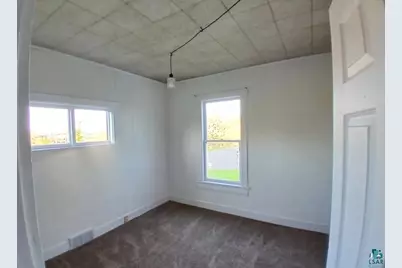 201 19th St, Cloquet, MN 55720 - Photo 11