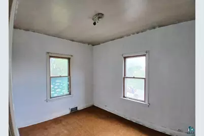 201 19th St, Cloquet, MN 55720 - Photo 25