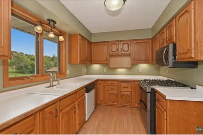 4113 Tioga St, Duluth, MN 55804 - Photo 11