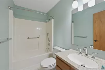 4113 Tioga St, Duluth, MN 55804 - Photo 15