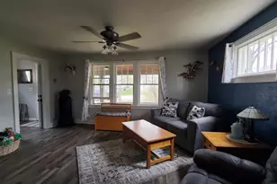 324 E White St, Ely, MN 55731 - Photo 9