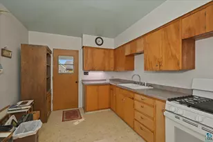 2722 E 4th St, Superior, WI 54880 - Photo 5