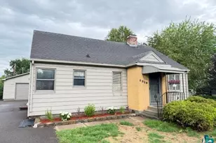 2319 Ensign St, Duluth, MN 55811 - Photo 1