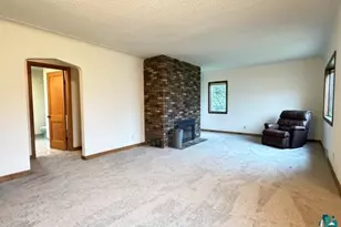 2319 Ensign St, Duluth, MN 55811 - Photo 9