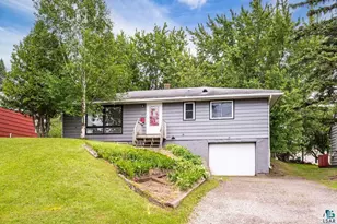 126 E Niagara St, Duluth, MN 55811 - Photo 1