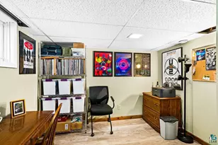 26 W Mankato St, Duluth, MN 55803 - Photo 21