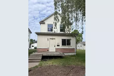 3921 5th Ave E, Hibbing, MN 55746 - Photo 1