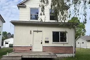 3921 5th Ave E, Hibbing, MN 55746 - Photo 1