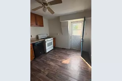 312 E 6th St, Duluth, MN 55805 - Photo 9