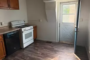 312 E 6th St, Duluth, MN 55805 - Photo 9