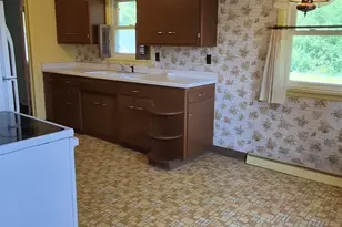 2109 W 22nd St, Duluth, MN 55811 - Photo 17