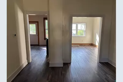 826 E 6th St, Duluth, MN 55805 - Photo 9