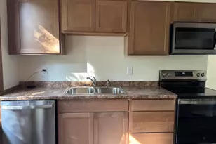 826 E 6th St, Duluth, MN 55805 - Photo 15