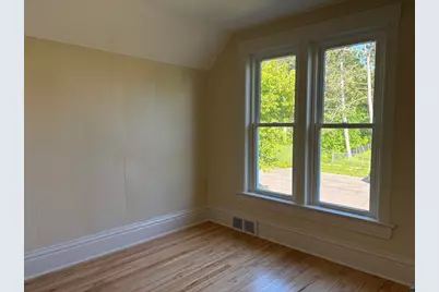 826 E 6th St, Duluth, MN 55805 - Photo 23