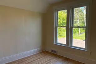 826 E 6th St, Duluth, MN 55805 - Photo 23