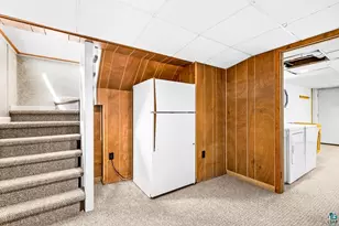 809 N Robin Ave, Duluth, MN 55811 - Photo 31