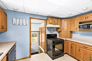 809 N Robin Ave, Duluth, MN 55811 - Photo 15