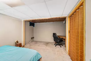 76 N 21st St E, Superior, WI 54880 - Photo 33