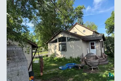 2130 E 11th Ave, Hibbing, MN 55746 - Photo 13