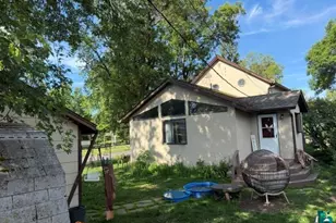 2130 E 11th Ave, Hibbing, MN 55746 - Photo 13