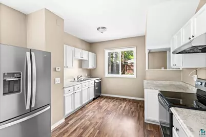 309 Maryland St, Duluth, MN 55803 - Photo 15
