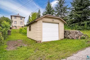 2306 W 12th St, Duluth, MN 55806 - Photo 25