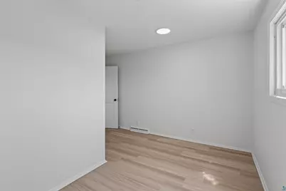5868 Rice Lake Rd, Duluth, MN 55803 - Photo 23