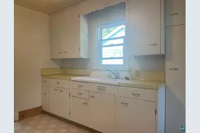121 E Pattison St, Ely, MN 55731 - Photo 9