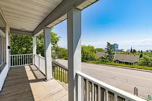217 E 7th St, Duluth, MN 55805 - Photo 29