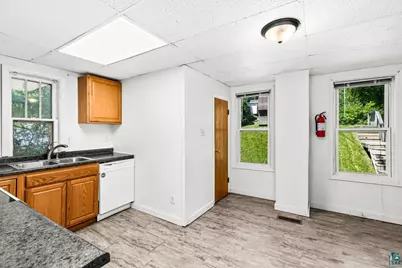 217 E 7th St, Duluth, MN 55805 - Photo 47