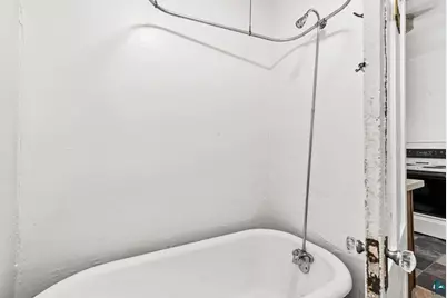217 E 7th St, Duluth, MN 55805 - Photo 81