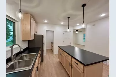 827 9th Ave, Two Harbors, MN 55616 - Photo 13