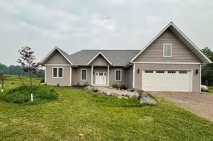 3139 W Tischer Rd, Duluth, MN 55803 - Photo 1