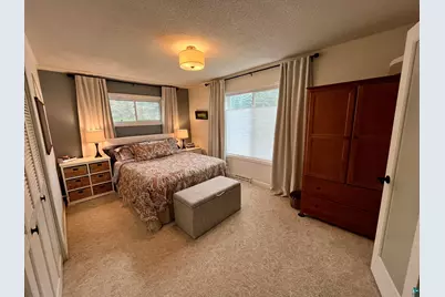 5273 Spruce Ct, Duluth, MN 55804 - Photo 9
