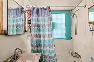 2 and 4 S 16th Ave E, Duluth, MN 55812 - Photo 9