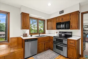 2129 Woodhaven Ln, Duluth, MN 55803 - Photo 19