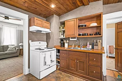227 South Ave, Two Harbors, MN 55616 - Photo 5