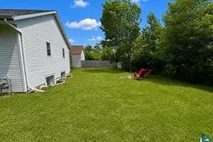 831 Commonwealth Ave, Duluth, MN 55808 - Photo 5