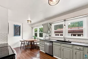 220 E Locust St, Duluth, MN 55811 - Photo 7
