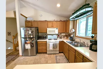 3190 Troy Brett Tr, Duluth, MN 55804 - Photo 9