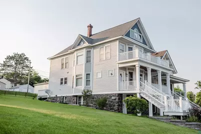 13 W 8th St, Duluth, MN 55805 - Photo 1