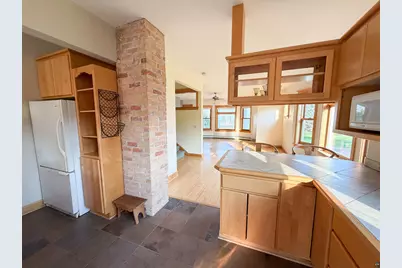 13 W 8th St, Duluth, MN 55805 - Photo 11
