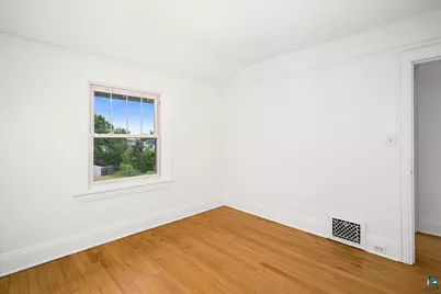 5127 Peabody St, Duluth, MN 55804 - Photo 15