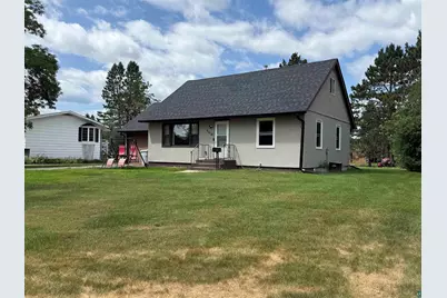 8 13th St NW, Chisholm, MN 55719 - Photo 3