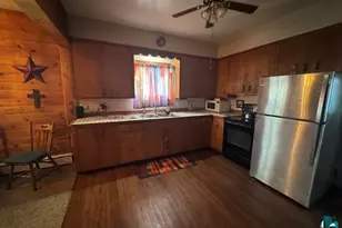 2612 W 4th Ave, Hibbing, MN 55746 - Photo 3