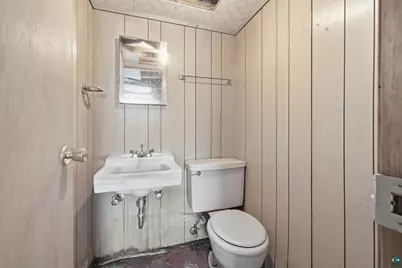 2208 4th Ave W, Hibbing, MN 55746 - Photo 25