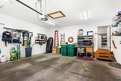 231 Hickory St, Duluth, MN 55811 - Photo 23