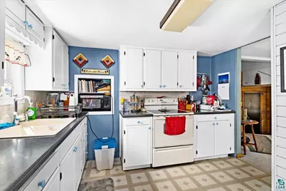 3310 Strand Rd, Duluth, MN 55803 - Photo 17